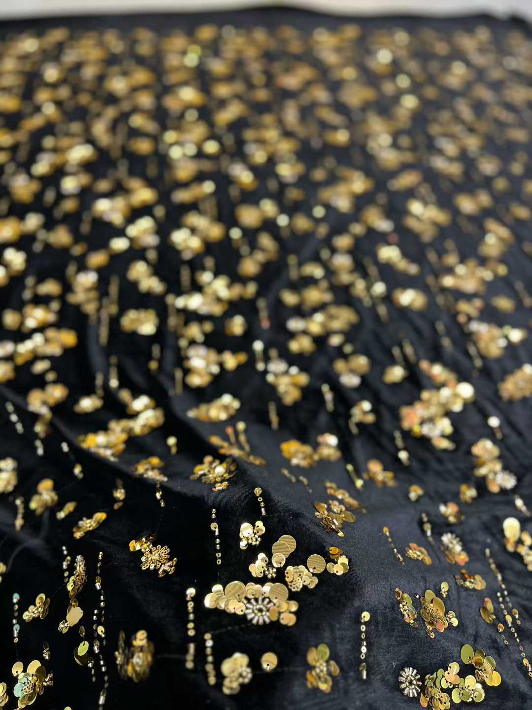 ผ้าลูกไม้กำมะหยี่ปักเลื่อมแบบแ - Sewing Velvet Fabric บทวิจารณ์และราคา